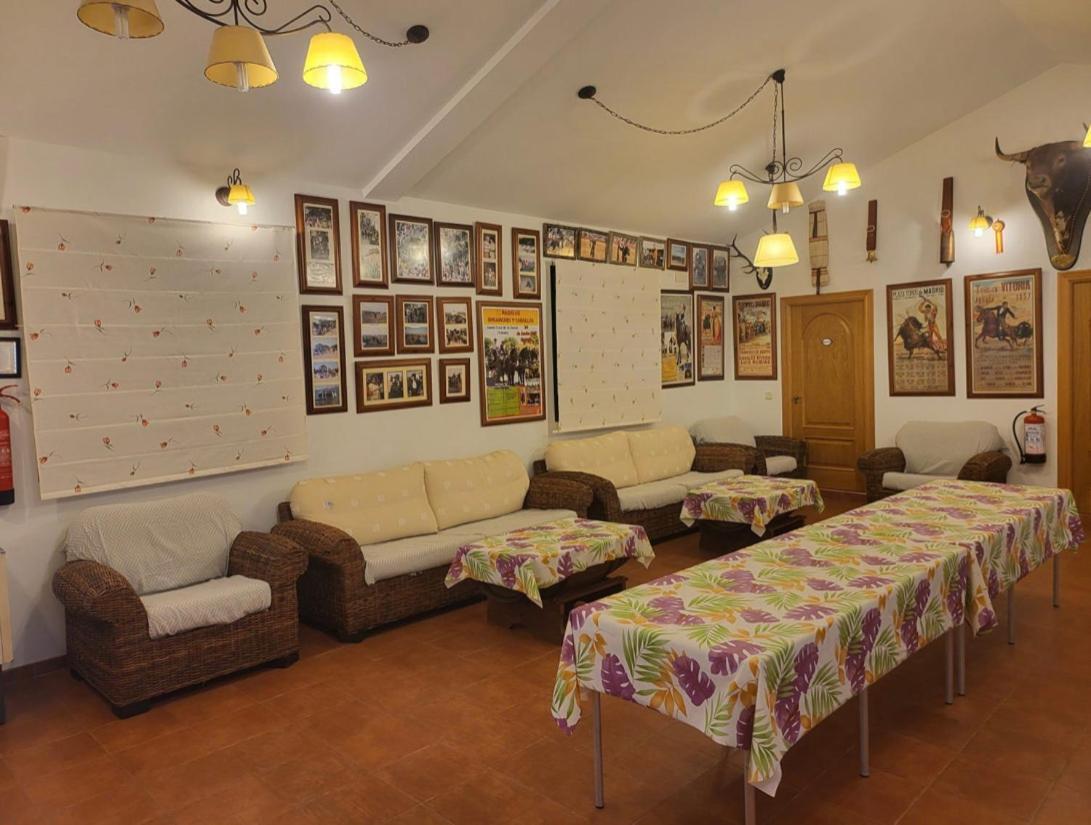 Con Piscina, Celebracion Eventos Y Bodas Cerca De Madrid * Santa Cruz de la Zarza